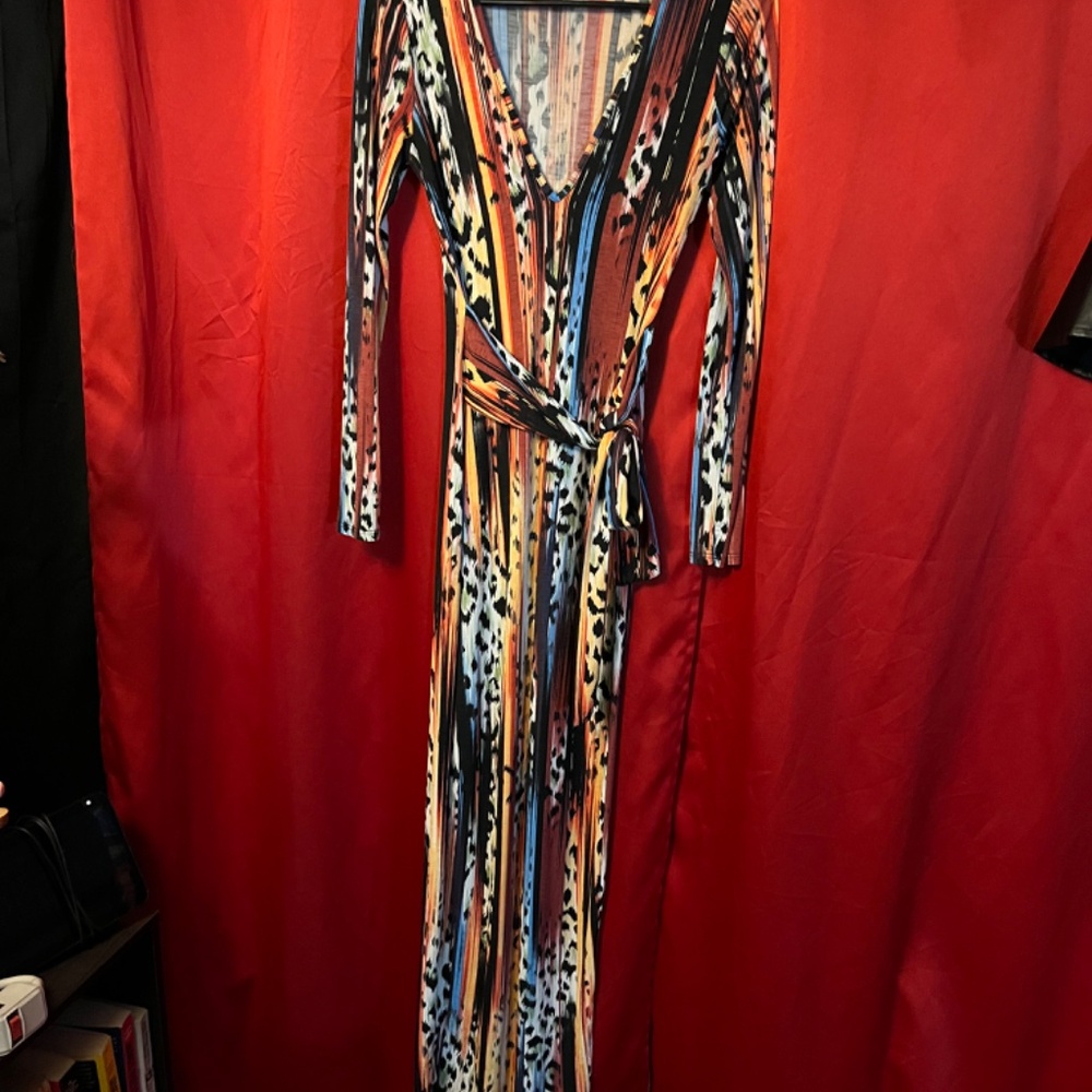 Clothes - Picture 3 of 4